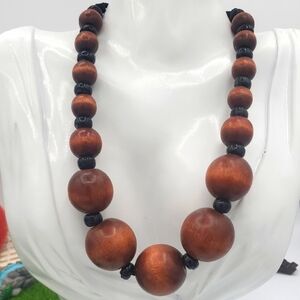 Elegant Wooden Brown and Black Beaded Necklace N3602